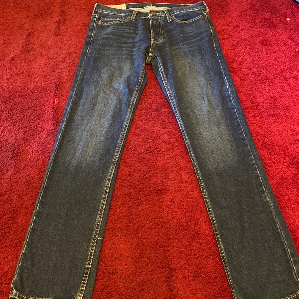 Size 29x32 hollister Jeans straight fit
